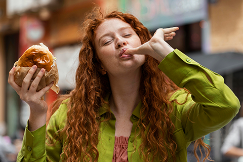 What Is Emotional Eating? – Psychology Behind It